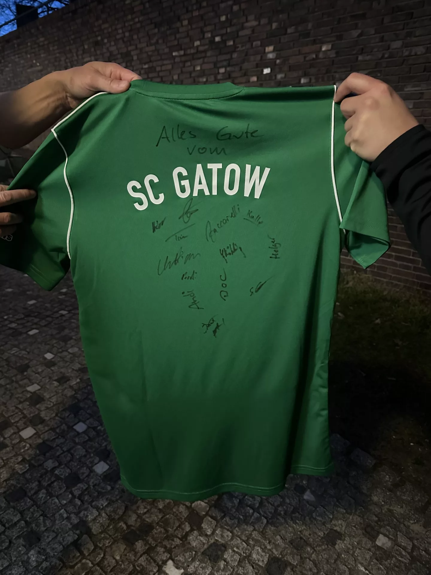 2026-04 Genesung Trikot